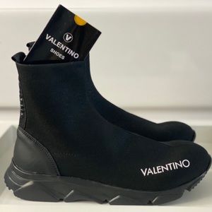 𝐁𝐑𝐀𝐍𝐃 𝐍𝐄𝐖 ** VALENTINO BY MARIO VALENTINO
Melissa Sock Sneakers